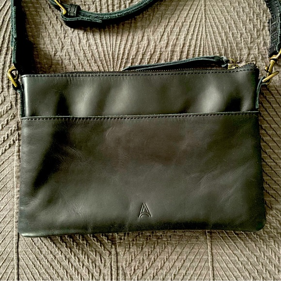 Able Martha Crossbody Bag - black leather - Picture 10 of 14